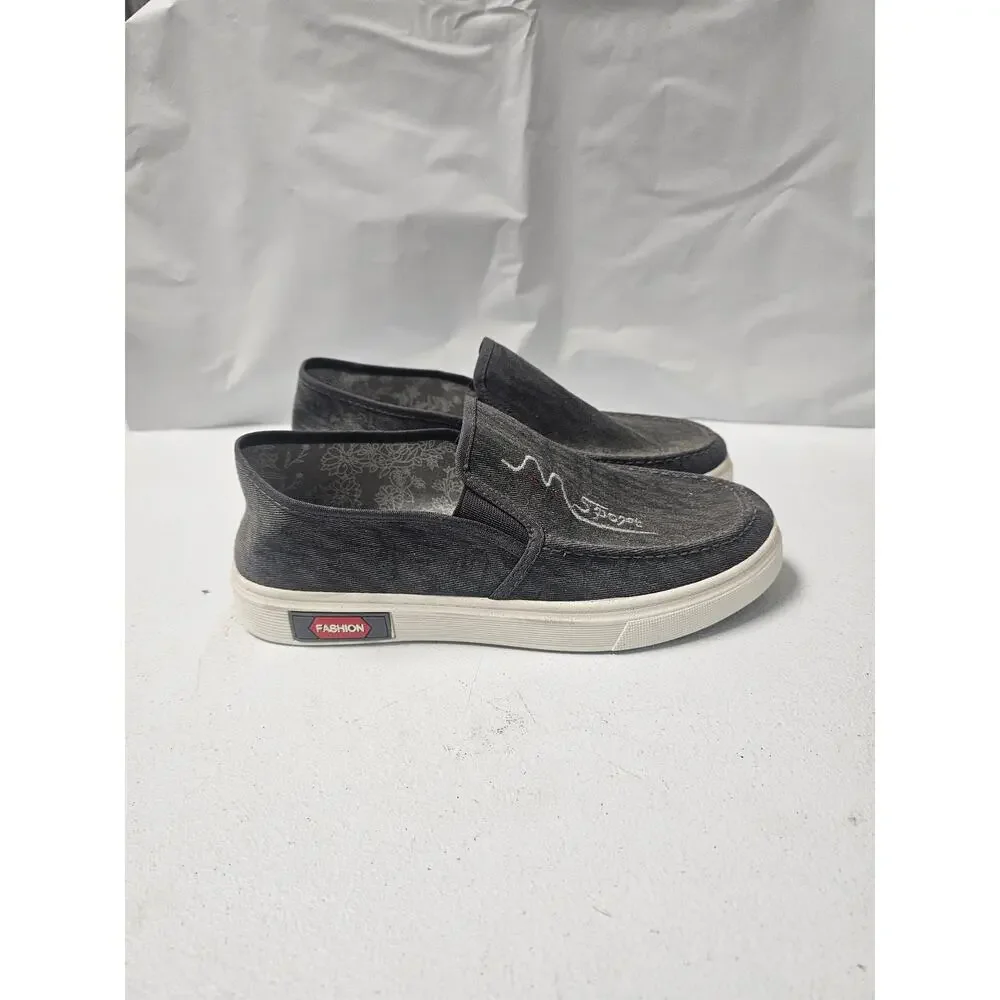 NWOB Fashion Sport Men's loafers size EU40 US 7-7.5